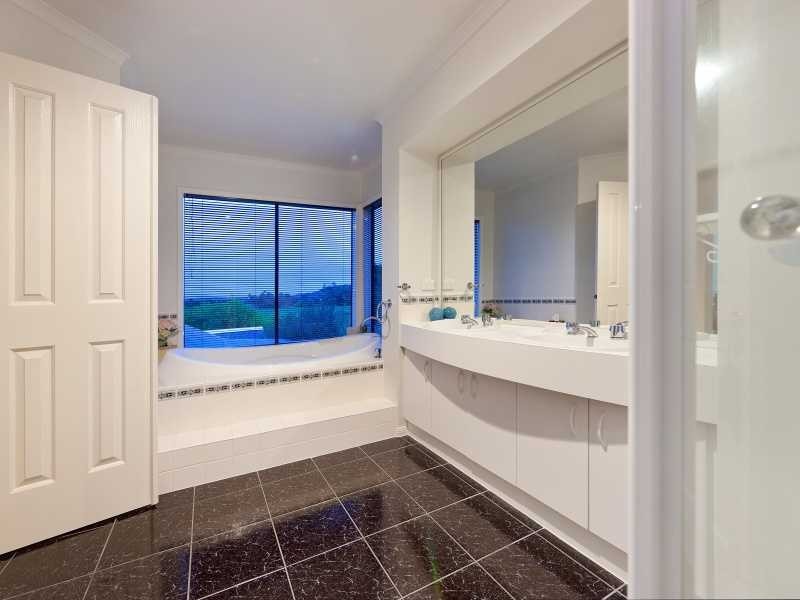 17 Colbert Court, Frankston South VIC 3199