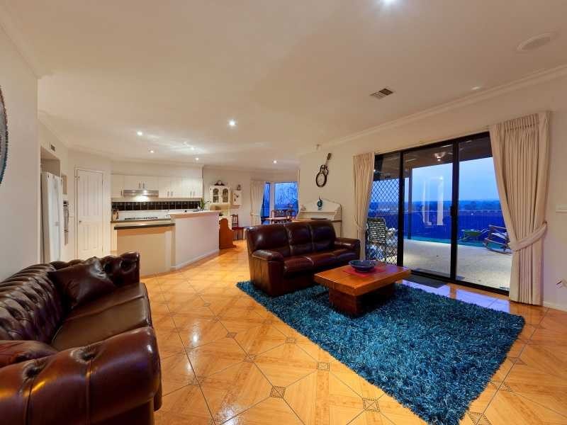 17 Colbert Court, Frankston South VIC 3199