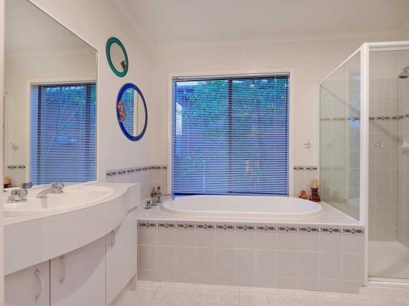 17 Colbert Court, Frankston South VIC 3199