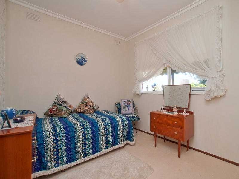 10 Blaxland Avenue, Frankston South VIC 3199