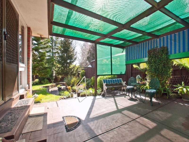10 Blaxland Avenue, Frankston South VIC 3199