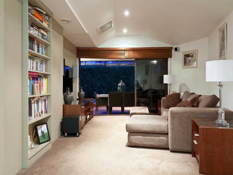 32 Deanswood Drive, Somerville VIC 3912