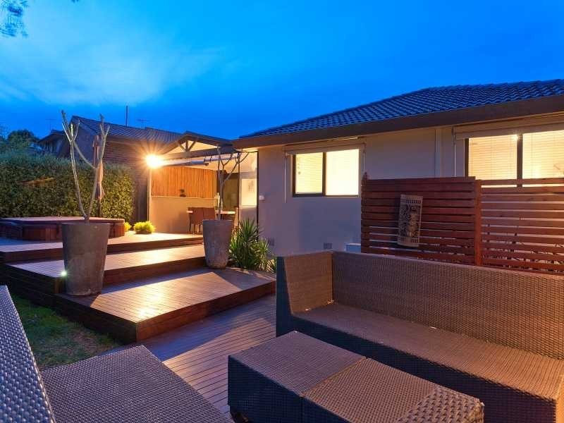 32 Deanswood Drive, Somerville VIC 3912