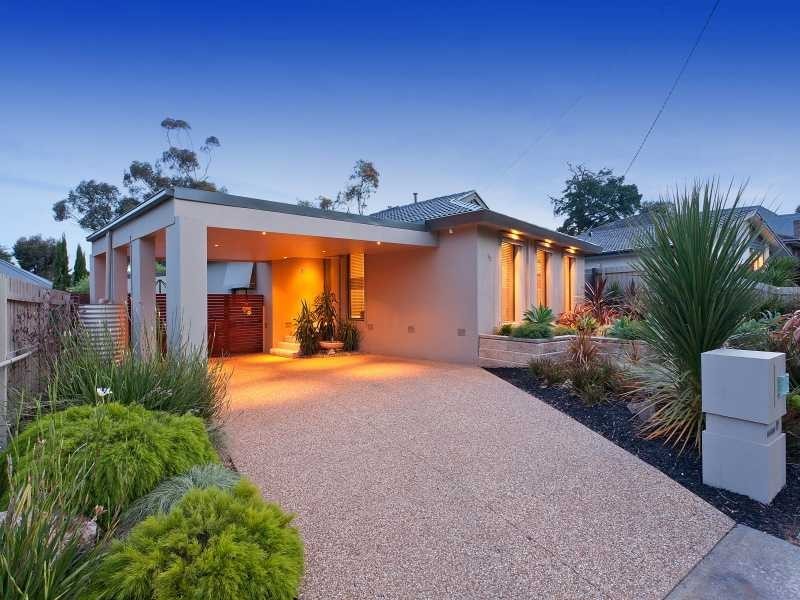 32 Deanswood Drive, Somerville VIC 3912