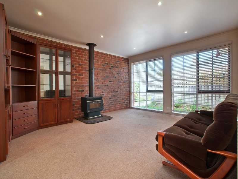 Unit 2/10 FINLAY Street, Frankston VIC 3199