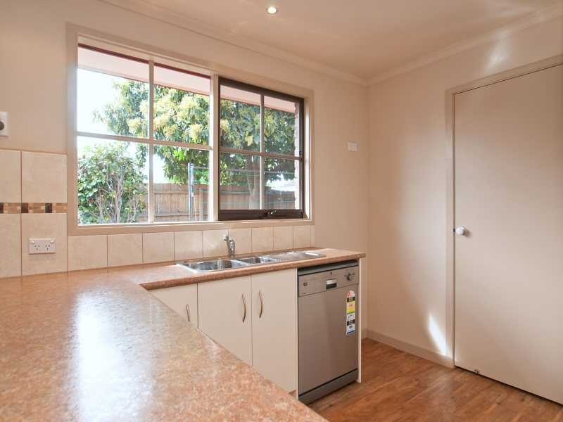 Unit 2/10 FINLAY Street, Frankston VIC 3199