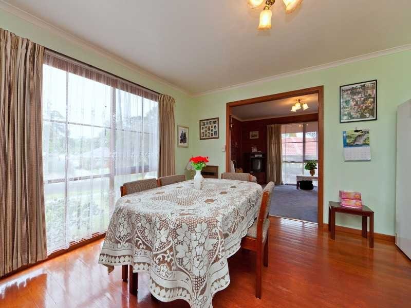 8 Liardet Crescent, Frankston VIC 3199