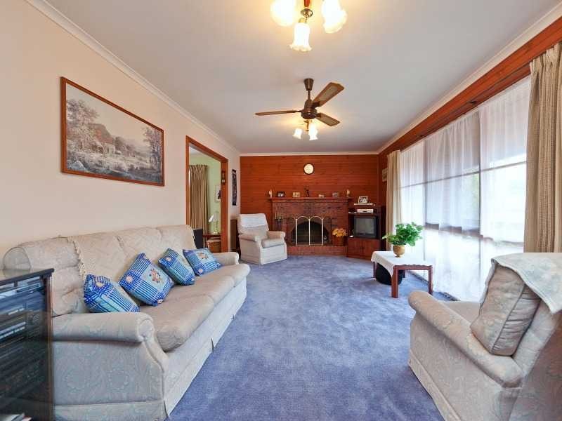 8 Liardet Crescent, Frankston VIC 3199