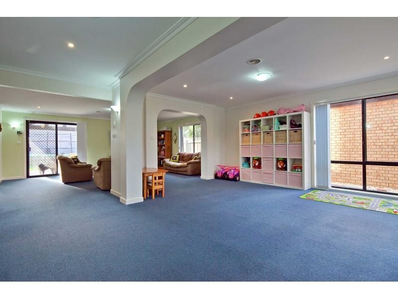 12 Venezia Way, Skye VIC 3977