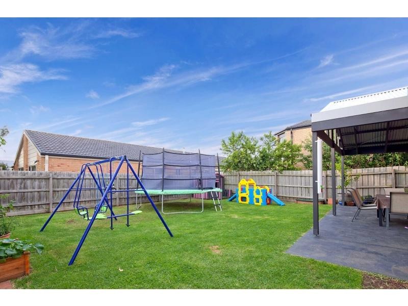 12 Venezia Way, Skye VIC 3977