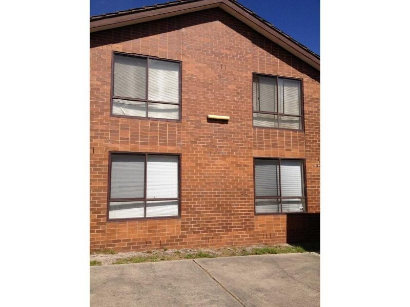 2/6 Melva Court, Frankston VIC 3199