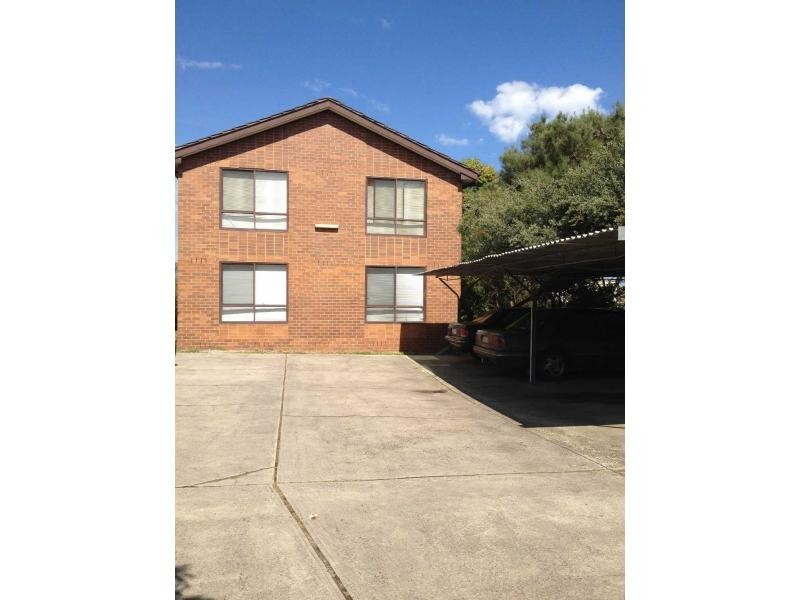 2/6 Melva Court, Frankston VIC 3199