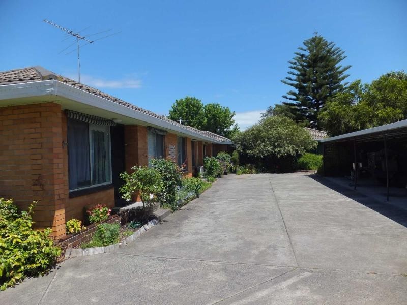 4/4 Cricklewood Avenue, Frankston VIC 3199