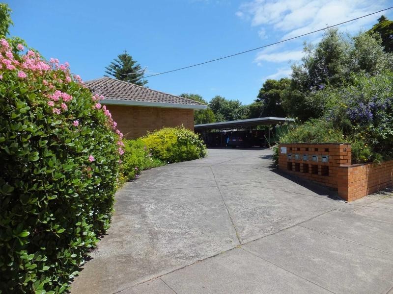 4/4 Cricklewood Avenue, Frankston VIC 3199