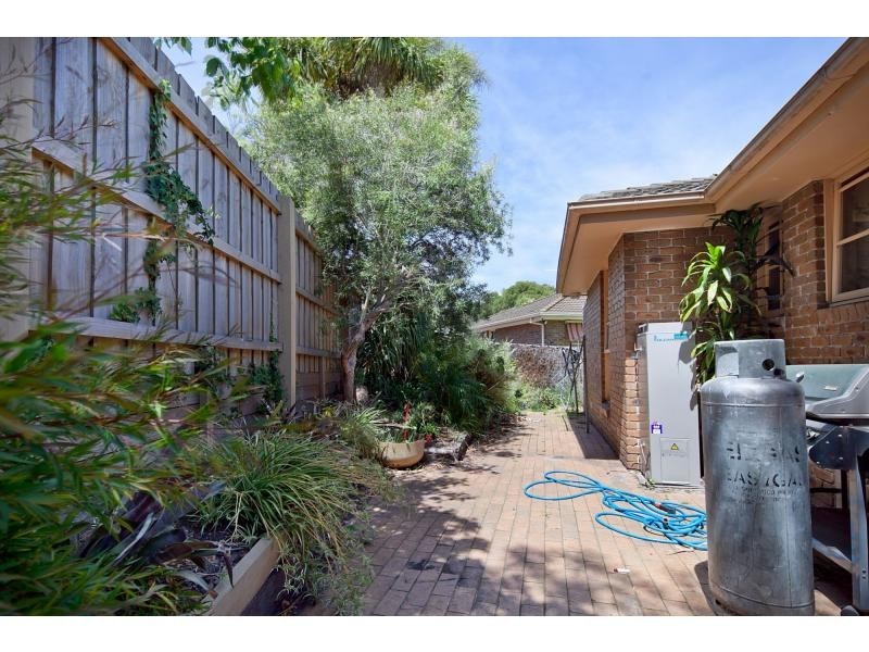 Unit 2/11 Towerhill Road, Frankston South VIC 3199