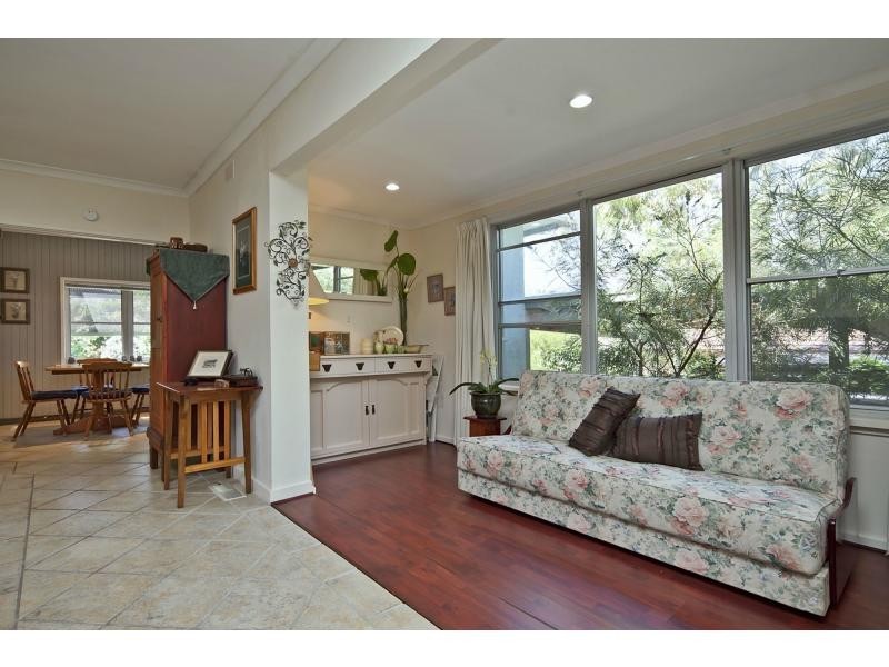 100 Fleetwood Crescent, Frankston South VIC 3199