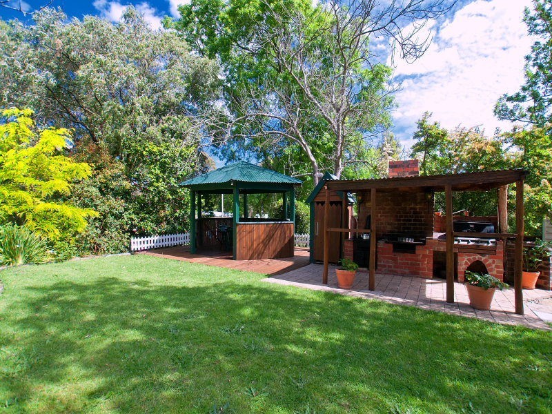 12 Liddesdale Avenue, Frankston South VIC 3199