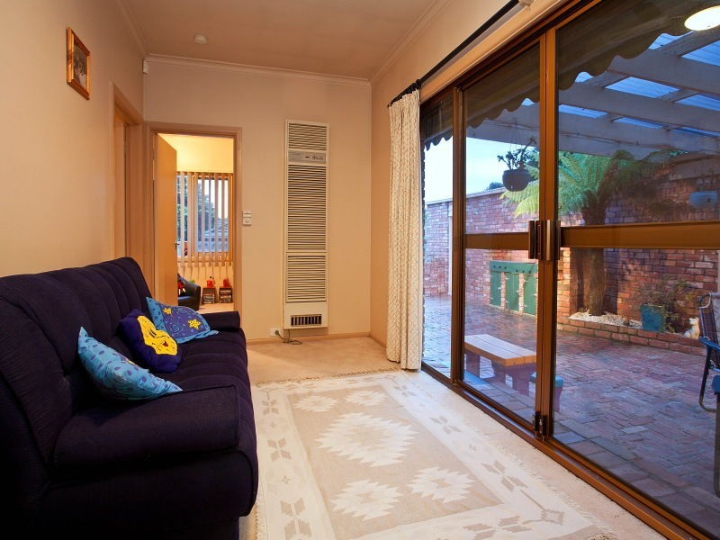 4 Redgdon Avenue, Frankston VIC 3199