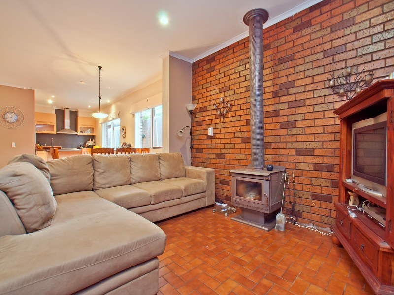 12 Glenview Crescent, Frankston VIC 3199