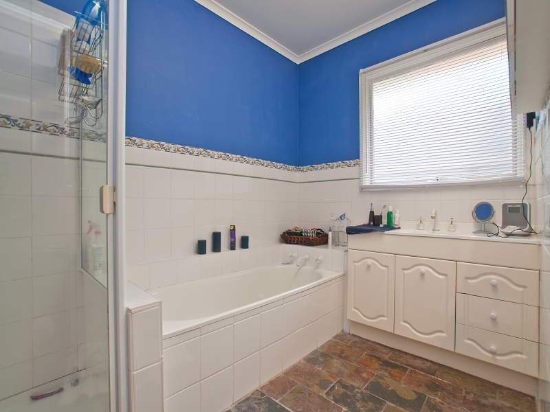 12 Glenview Crescent, Frankston VIC 3199
