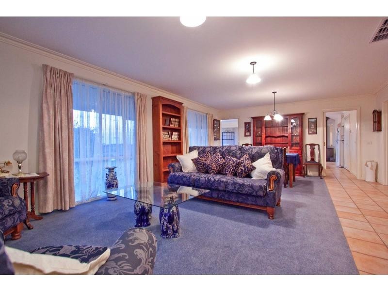 3 Joan Court, Skye VIC 3977