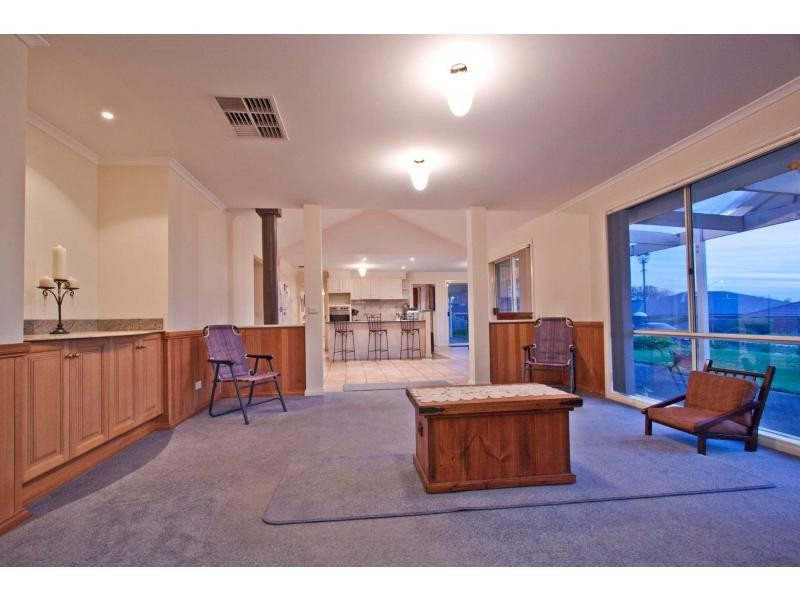 3 Joan Court, Skye VIC 3977