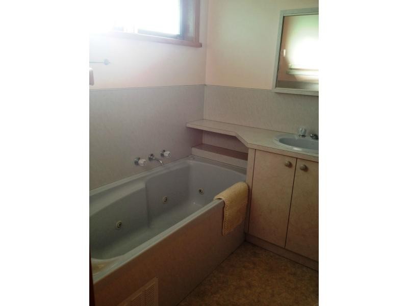 9 Lena Place, Carrum Downs VIC 3201