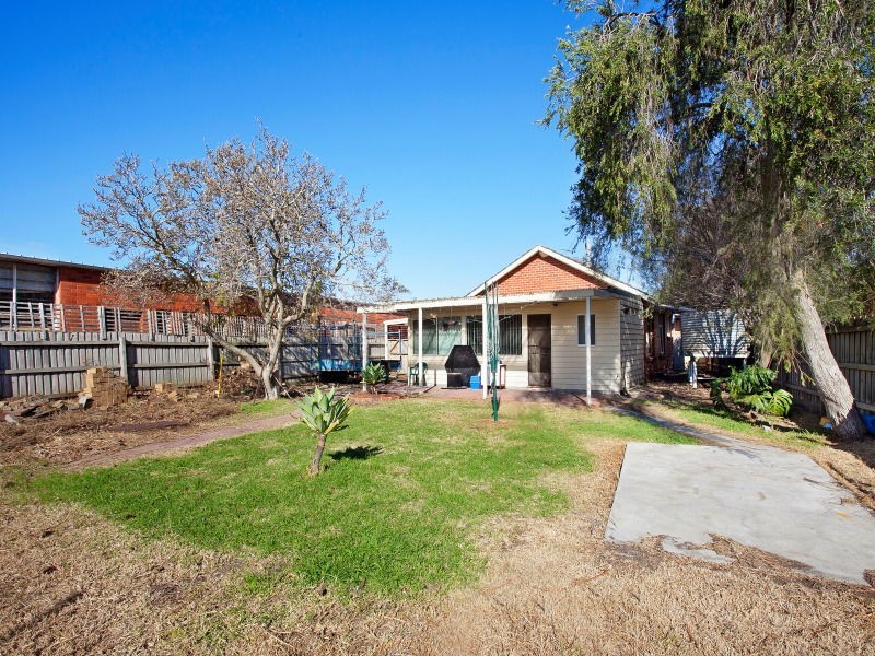 13 Moresby Avenue, Seaford VIC 3198