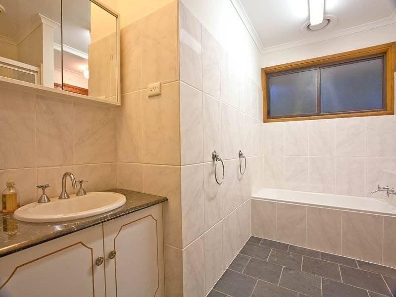 2/5 McComb Boulevard, Frankston South VIC 3199