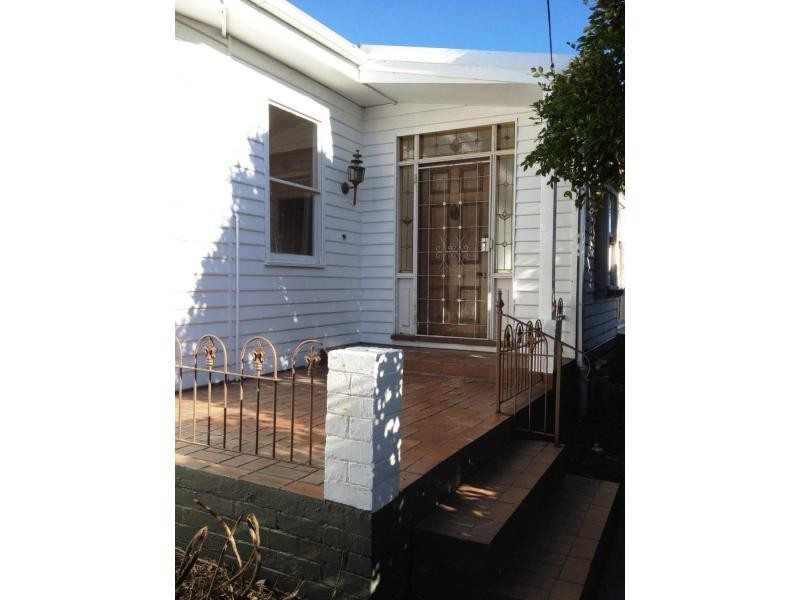 8 Cliff Road, Frankston VIC 3199