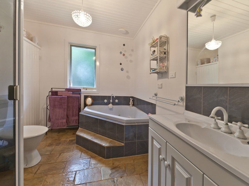 9 Leindan Court, Mount Eliza VIC 3930