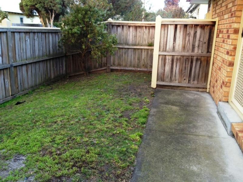 1/14 Birdwood Street, Frankston VIC 3199