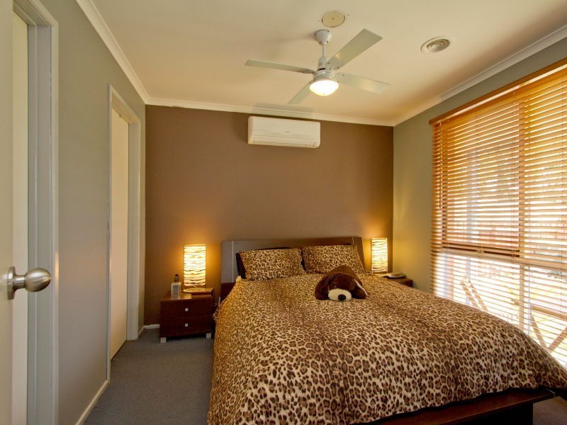 4 Linden Court, Carrum Downs VIC 3201