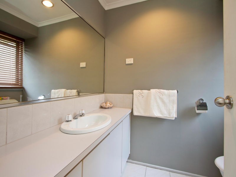 4 Linden Court, Carrum Downs VIC 3201