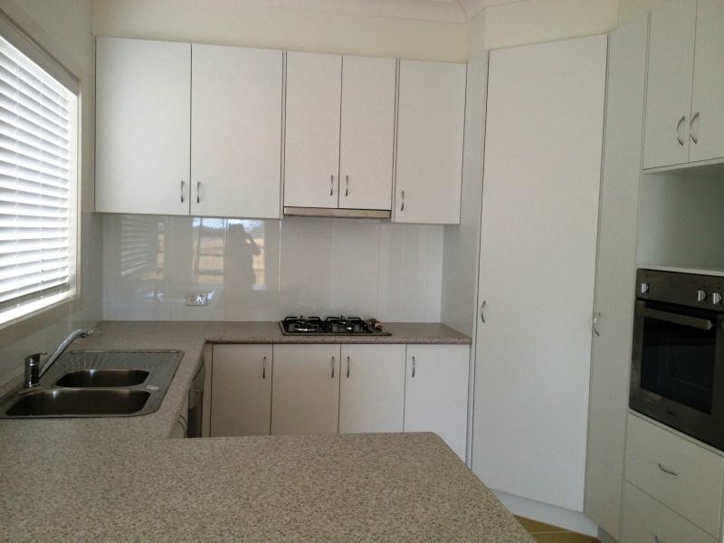 2/6 Candlebark Crescent, Frankston North VIC 3200