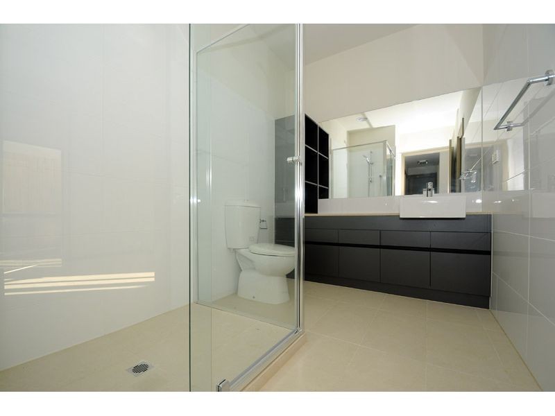 205/119 Mcdonald, Mordialloc VIC 3195