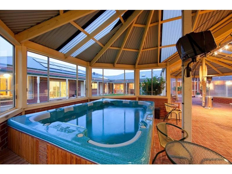 50 Maraline Road, Skye VIC 3977