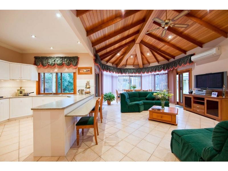 50 Maraline Road, Skye VIC 3977