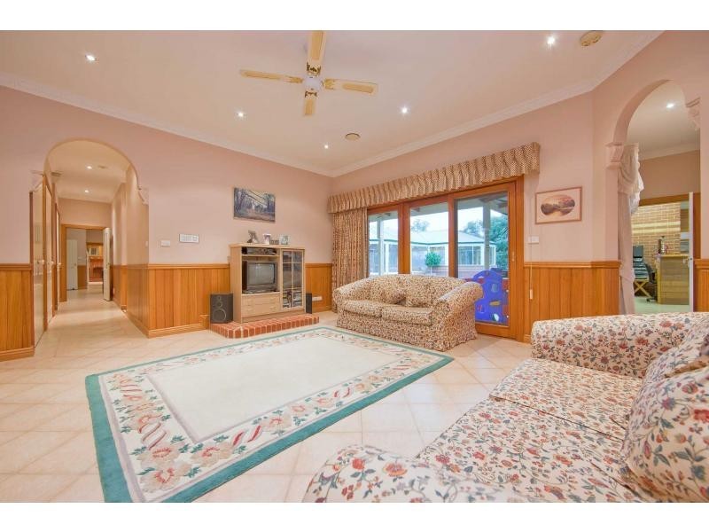 50 Maraline Road, Skye VIC 3977