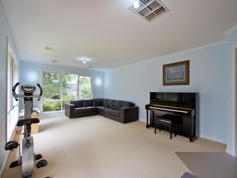 45 Hunt Drive, Seaford VIC 3198