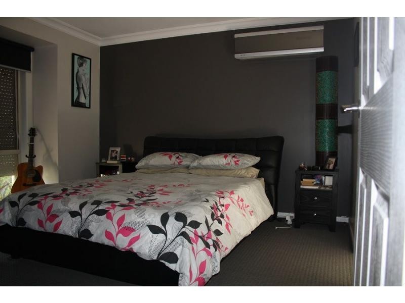 27 Robinsons Road, Frankston VIC 3199