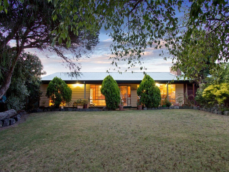 11 Elana Court, Langwarrin VIC 3910