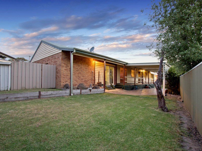 11 Elana Court, Langwarrin VIC 3910