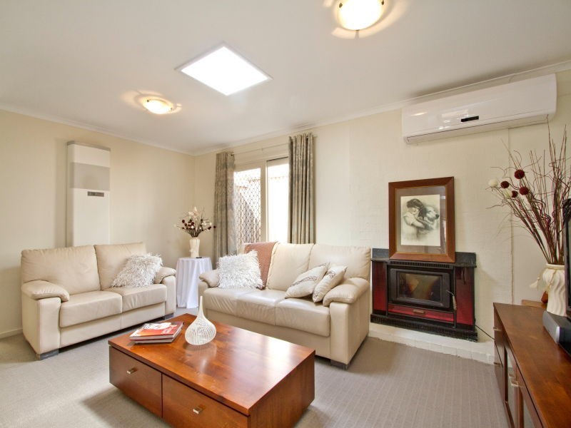 8 Kilburn Crescent, Frankston VIC 3199