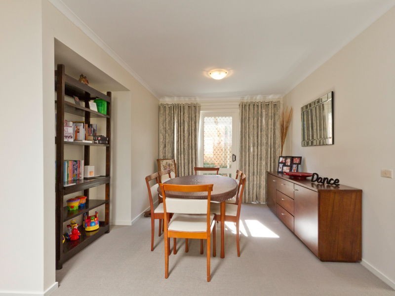 8 Kilburn Crescent, Frankston VIC 3199