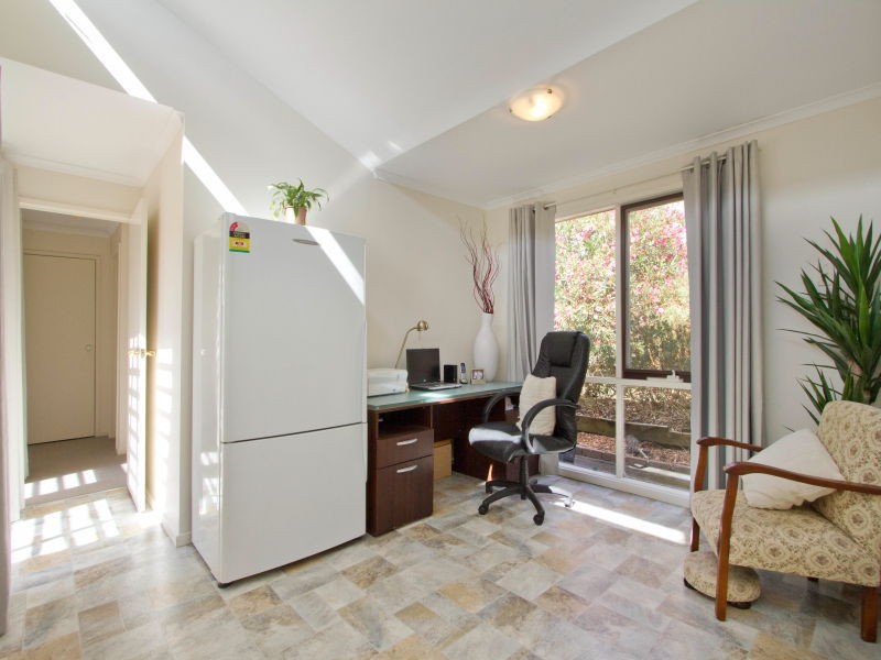 8 Kilburn Crescent, Frankston VIC 3199