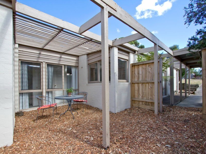 8 Kilburn Crescent, Frankston VIC 3199