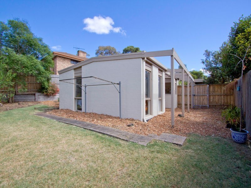 8 Kilburn Crescent, Frankston VIC 3199