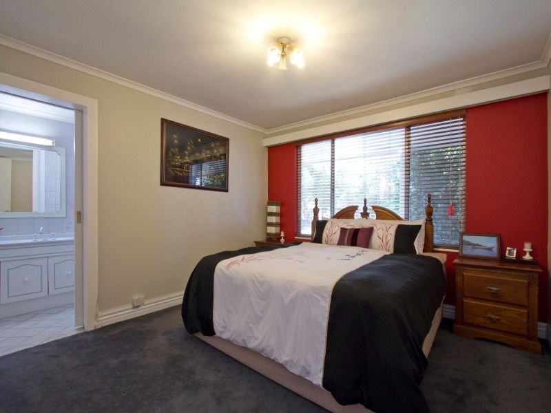 406 McClelland Drive, Langwarrin VIC 3910