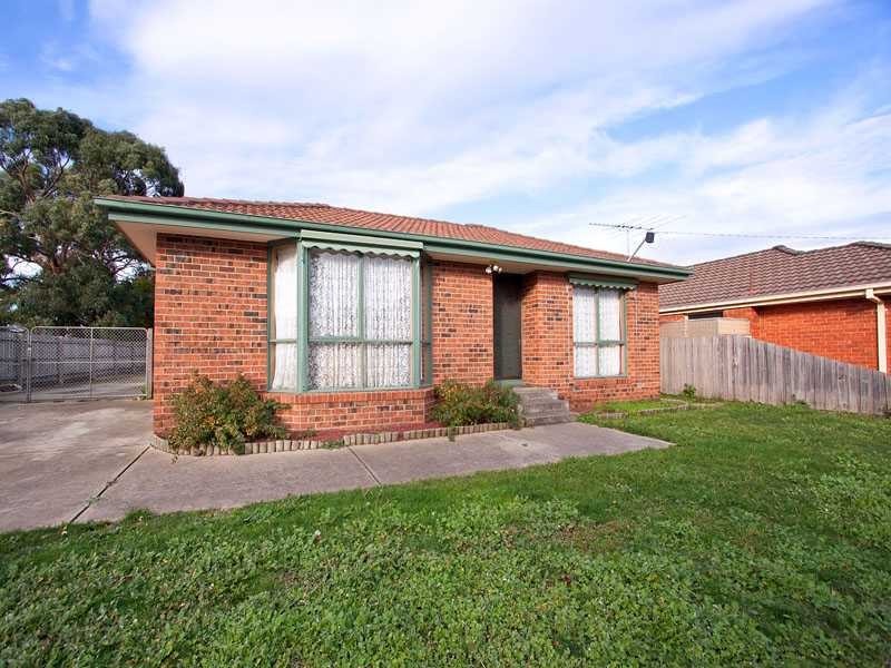 12 Paras Drive, Carrum Downs VIC 3201
